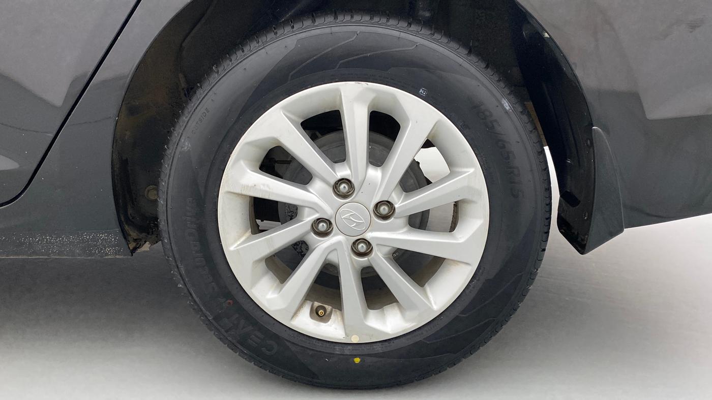 2018 Hyundai Verna EX 1.6 VTVT AT, Petrol, Automatic, 40,923 km, Left Rear Wheel