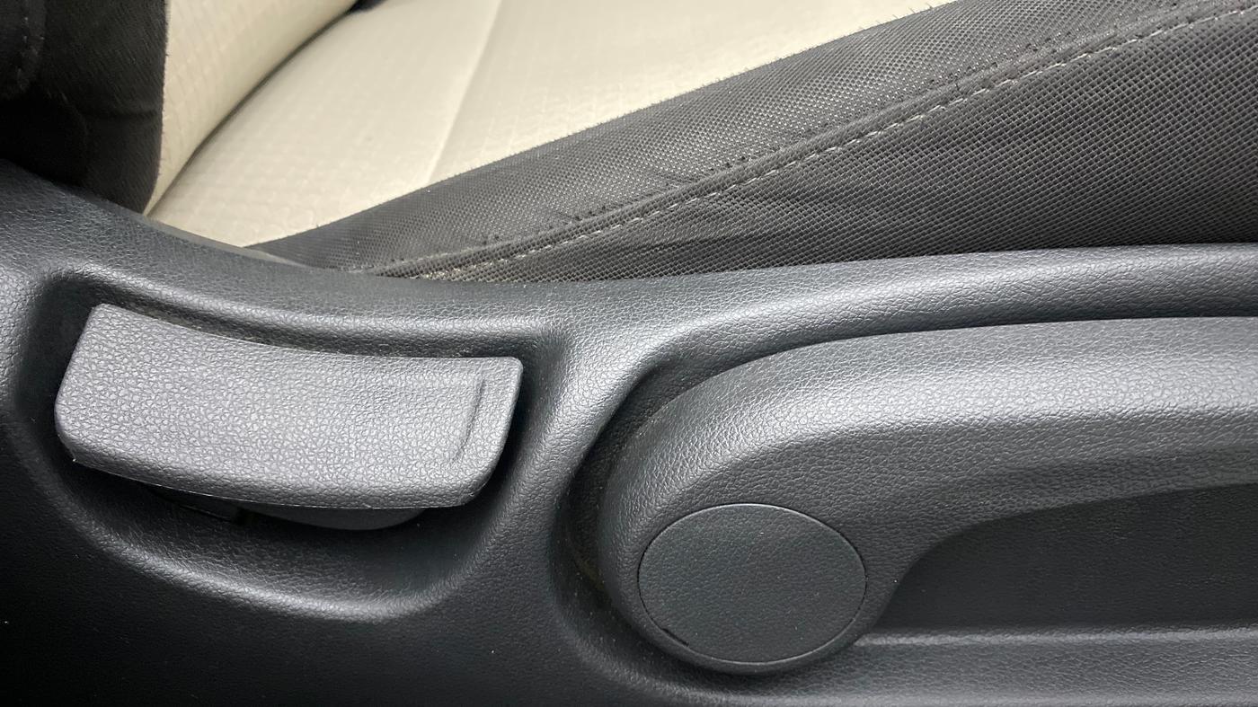 2018 Hyundai Verna EX 1.6 VTVT AT, Petrol, Automatic, 40,923 km, Driver Side Adjustment Panel