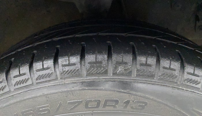 2017 Hyundai Eon MAGNA +, Petrol, Manual, 44,499 km, Right Front Tyre Tread