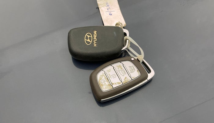 2019 Hyundai VENUE SX PLUS 1.0 TURBO DCT, Petrol, Automatic, 75,829 km, Key Close Up