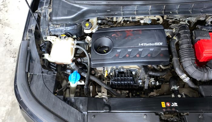 2022 KIA CARENS PRESTIGE 1.5 PETROL 7 STR, Petrol, Manual, 50,387 km, Engine View - Right