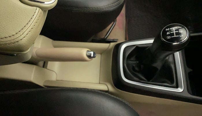 2017 Maruti Dzire ZDI PLUS, Diesel, Manual, 86,992 km, Gear Lever