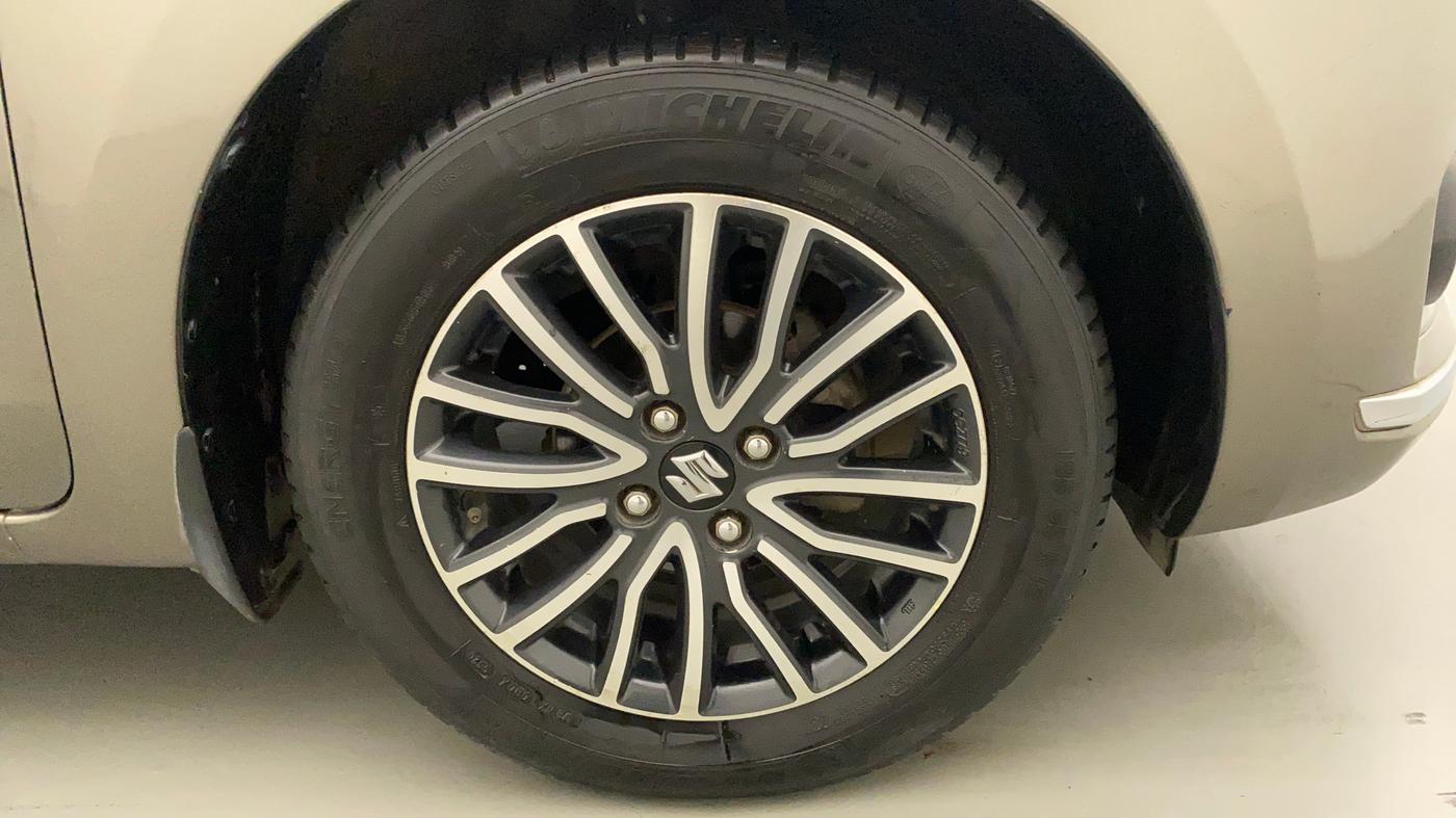 2017 Maruti Dzire ZDI PLUS, Diesel, Manual, 86,992 km, Right Front Wheel
