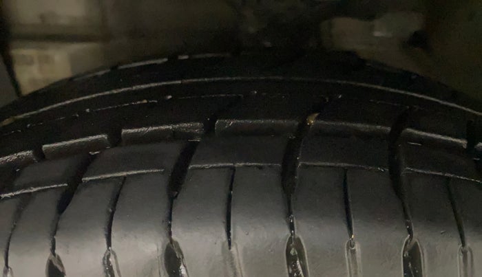 2016 Chevrolet Sail 1.2 LS ABS, Petrol, Manual, 47,752 km, Left Front Tyre Tread