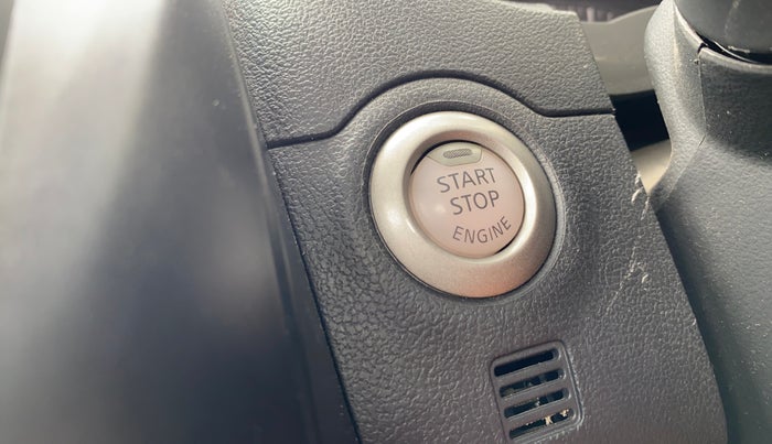 2018 Nissan Micra XV CVT, Petrol, Automatic, 34,969 km, Keyless Start/ Stop Button