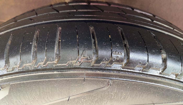 2018 Nissan Micra XV CVT, Petrol, Automatic, 34,969 km, Right Rear Tyre Tread