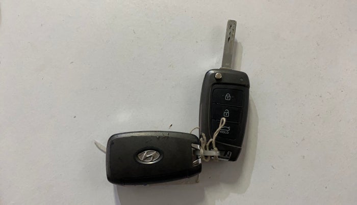 2018 Hyundai Verna 1.6 VTVT SX, Petrol, Manual, 78,038 km, Key Close Up