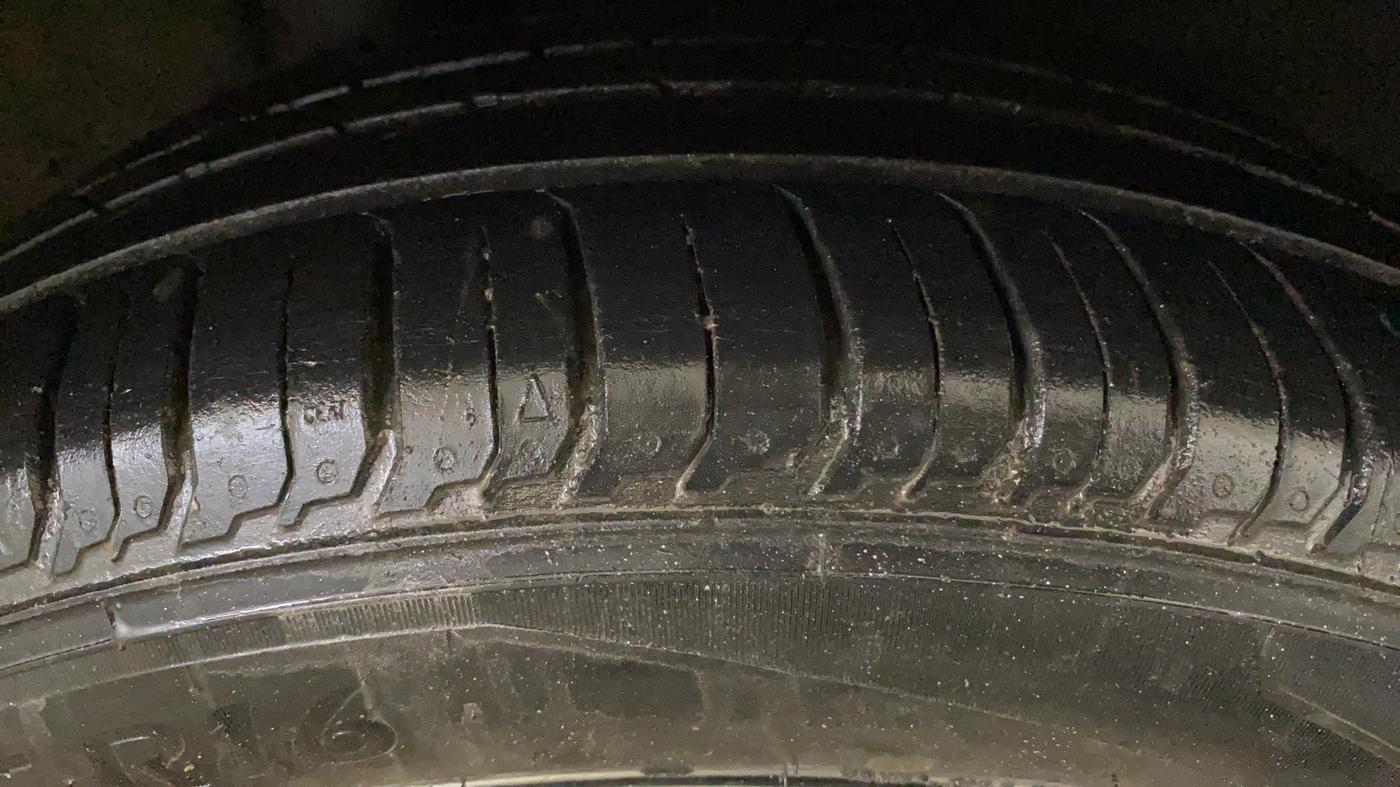 2018 Hyundai Verna 1.6 VTVT SX, Petrol, Manual, 78,109 km, Right Rear Tyre Tread