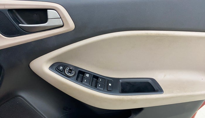 2017 Hyundai Elite i20 SPORTZ 1.2, Petrol, Manual, 45,037 km, Driver Side Door Panels Control