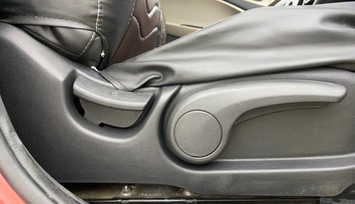 2017 Hyundai Elite i20 SPORTZ 1.2, Petrol, Manual, 45,037 km, Driver Side Adjustment Panel