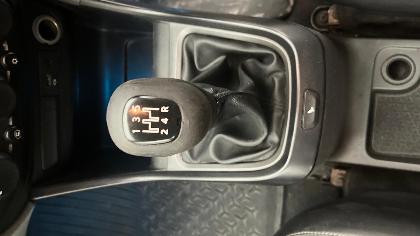2020 Tata ALTROZ XT PETROL, Petrol, Manual, 64,549 km, Gear Lever