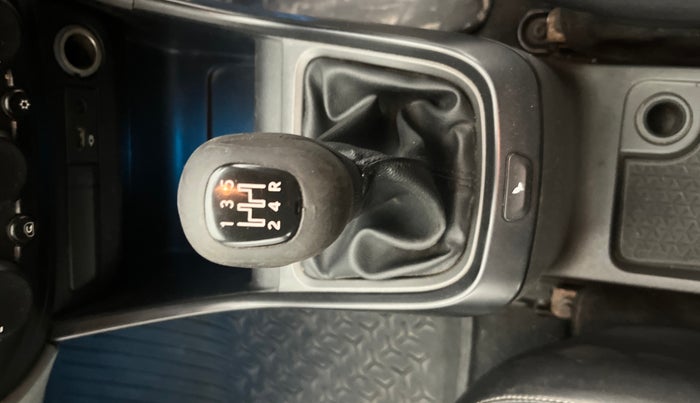 2020 Tata ALTROZ XT PETROL, Petrol, Manual, 64,084 km, Gear Lever