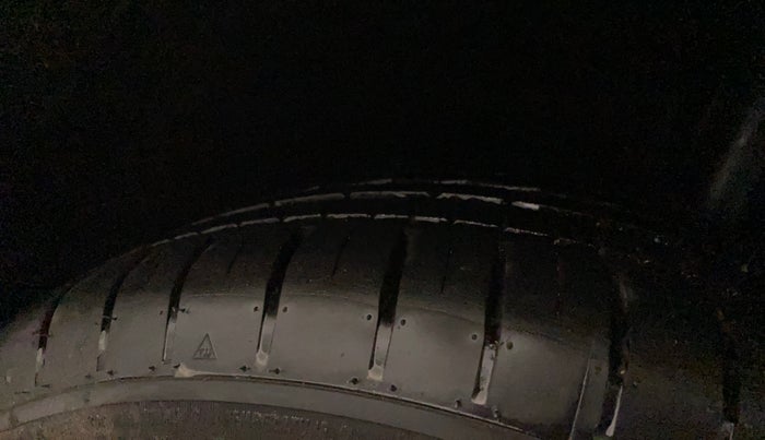 2016 Maruti Baleno ALPHA PETROL 1.2, Petrol, Manual, 75,761 km, Left Rear Tyre Tread