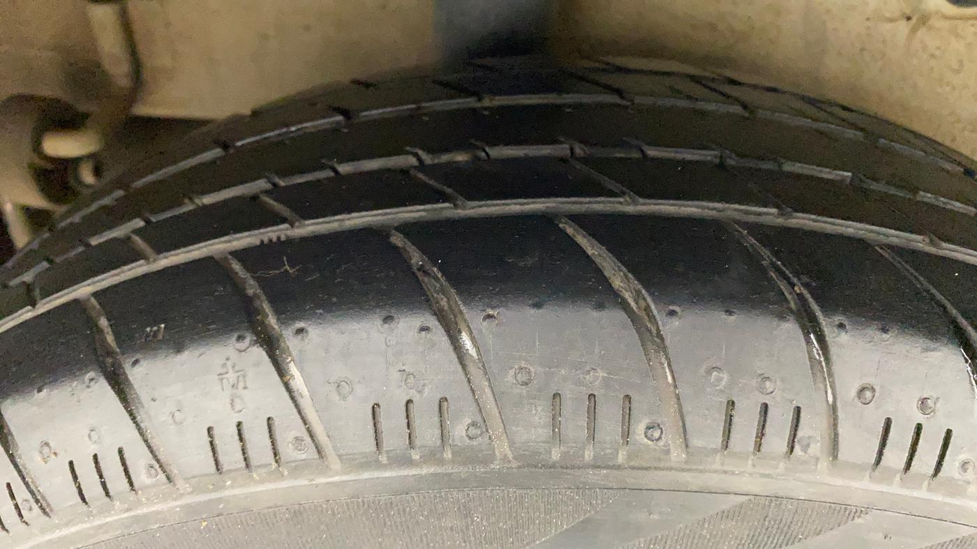2014 Maruti Celerio VXI, Petrol, Manual, 83,906 km, Right Rear Tyre Tread