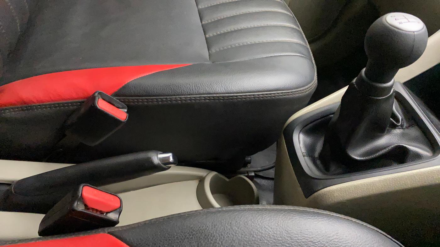 2014 Maruti Celerio VXI, Petrol, Manual, 83,906 km, Gear Lever