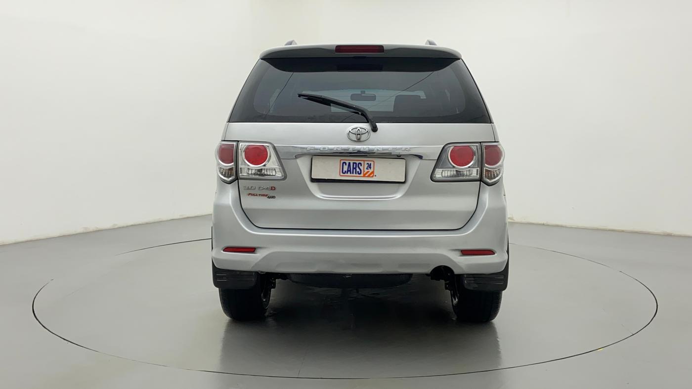 2012 Toyota Fortuner 3.0 MT 4X4, Diesel, Manual, 97,115 km, Back/Rear