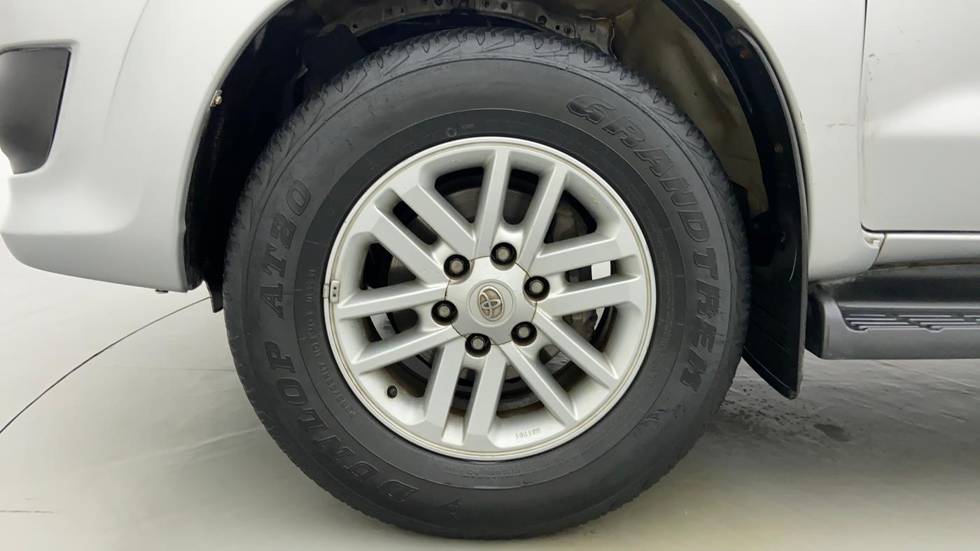 2012 Toyota Fortuner 3.0 MT 4X4, Diesel, Manual, 97,115 km, Left Front Wheel