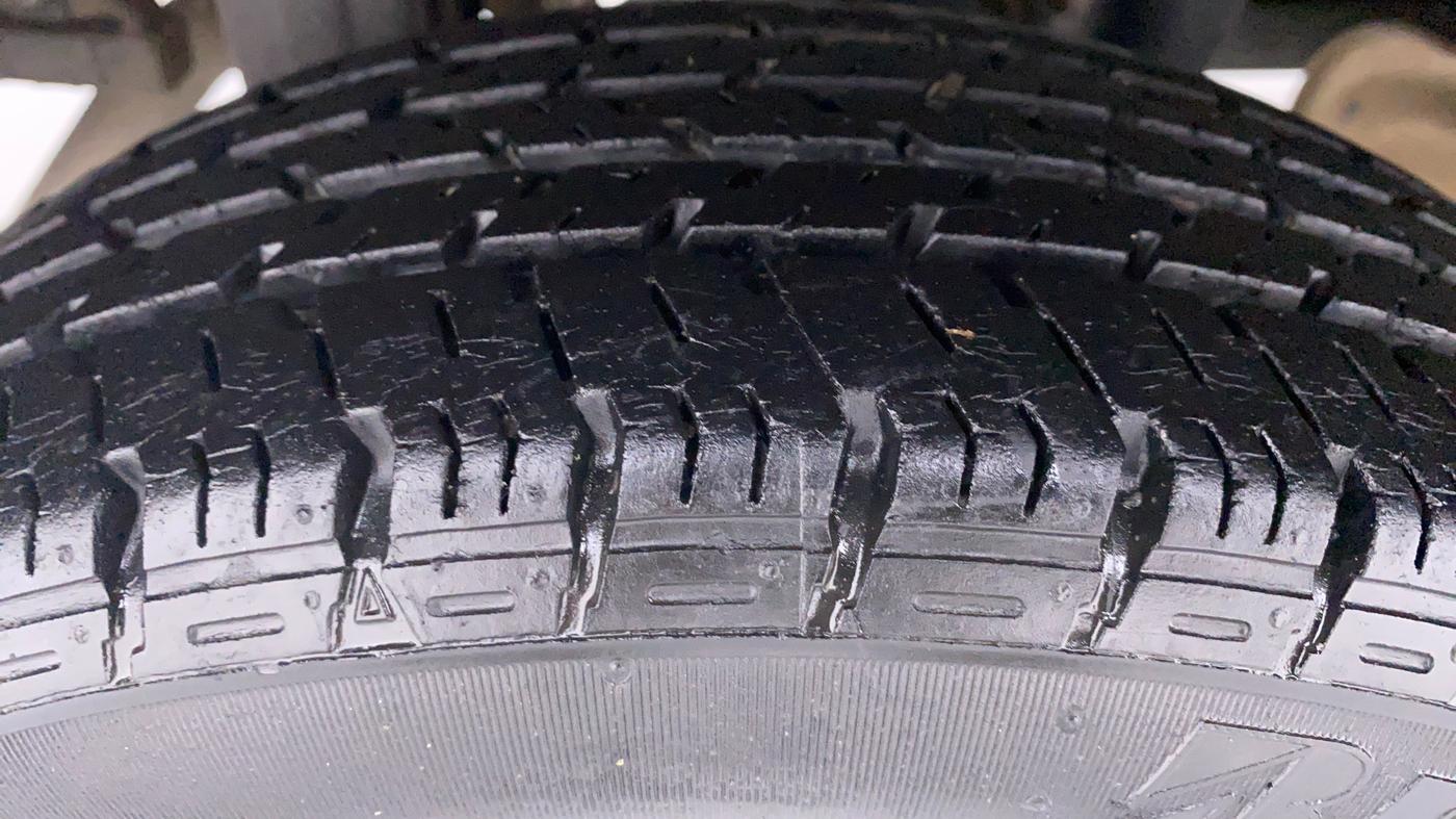 2017 Maruti Alto K10 VXI P, Petrol, Manual, 24,735 km, Right Rear Tyre Tread