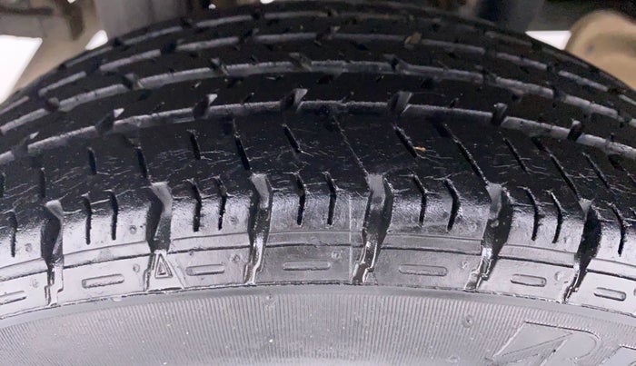 2017 Maruti Alto K10 VXI P, Petrol, Manual, 24,735 km, Right Rear Tyre Tread
