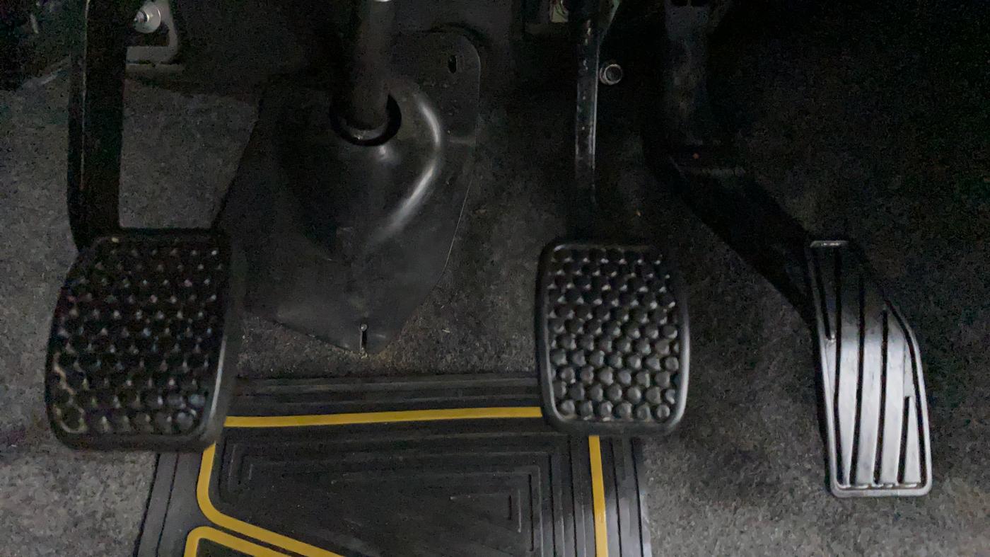 2017 Maruti Alto K10 VXI P, Petrol, Manual, 24,735 km, Pedals