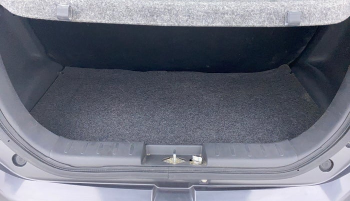 2017 Maruti Alto K10 VXI P, Petrol, Manual, 24,735 km, Boot Inside