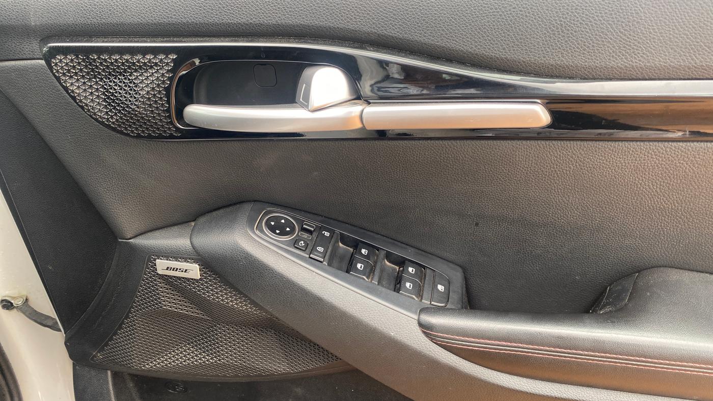 2020 KIA SELTOS GTX PLUS DCT 1.4 PETROL, Petrol, Automatic, 1,02,992 km, Driver Side Door Panels Control