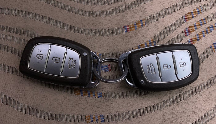 2015 Hyundai Grand i10 ASTA 1.2 KAPPA VTVT, Petrol, Manual, 47,552 km, Key Close Up