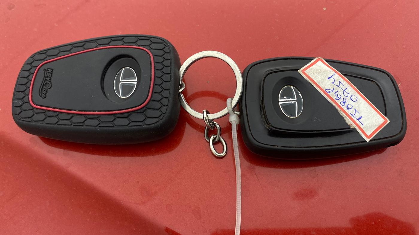 2019 Tata NEXON XZ PLUS PETROL, Petrol, Manual, 89,098 km, Key Close Up