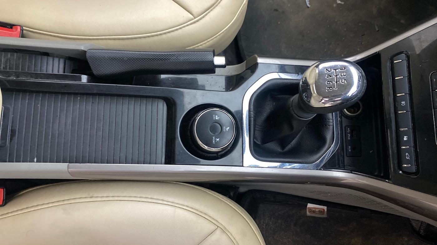 2019 Tata NEXON XZ PLUS PETROL, Petrol, Manual, 89,098 km, Gear Lever