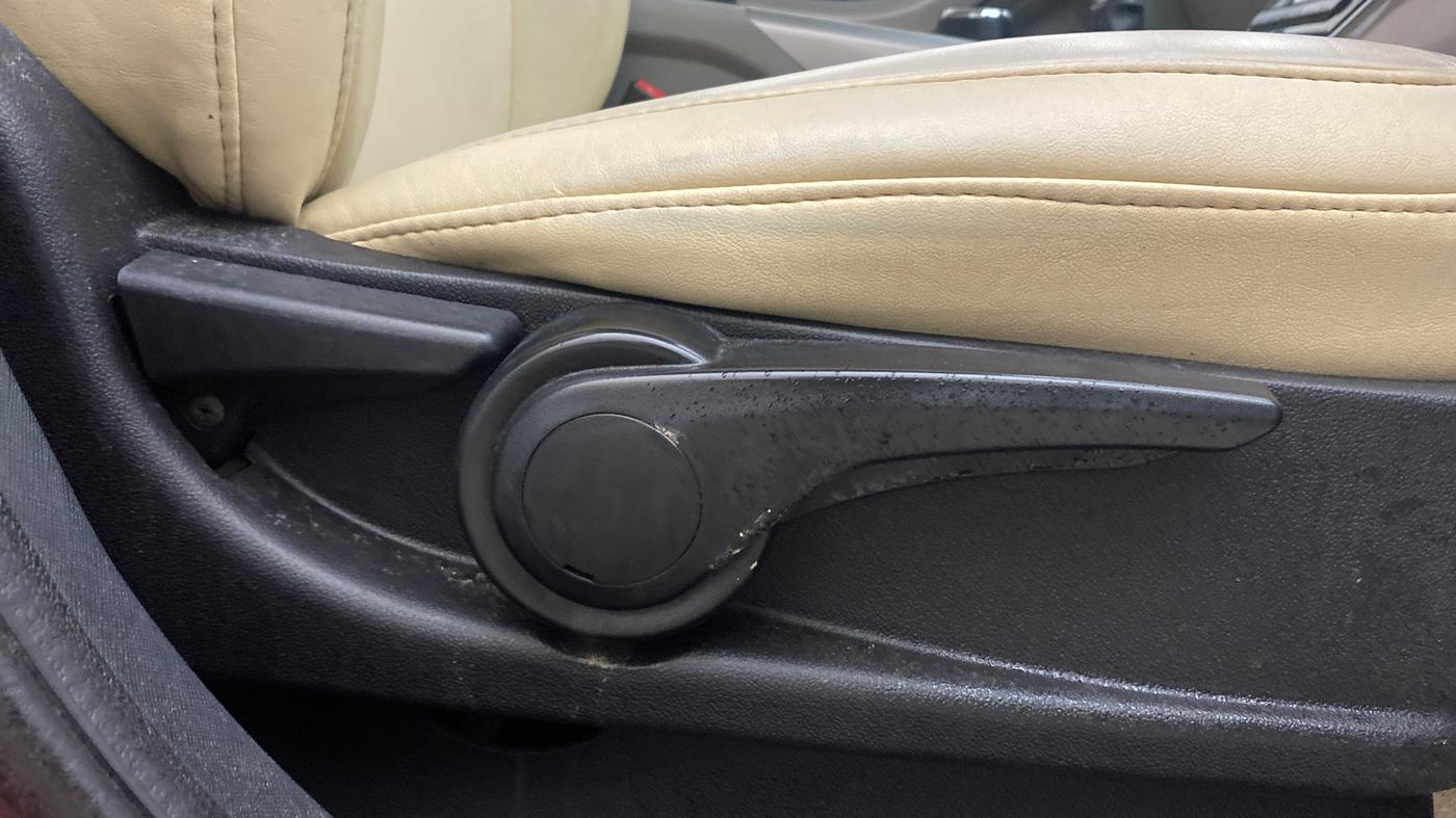 2019 Tata NEXON XZ PLUS PETROL, Petrol, Manual, 89,098 km, Driver Side Adjustment Panel