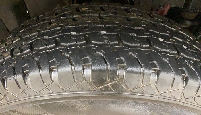 2021 Mahindra Thar LX  P 4WD AT CONVERTIBLE, Petrol, Automatic, 14,174 km, Right Front Tyre Tread