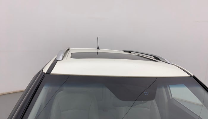 2020 Mahindra XUV300 W8 (O) 1.2 PETROL, Petrol, Manual, 42,431 km, Roof