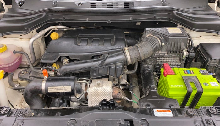 2020 Mahindra XUV300 W8 (O) 1.2 PETROL, Petrol, Manual, 42,431 km, Open Bonet