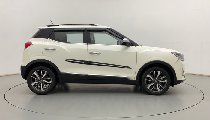 2020 Mahindra XUV300 W8 (O) 1.2 PETROL, Petrol, Manual, 42,431 km, Right Side View