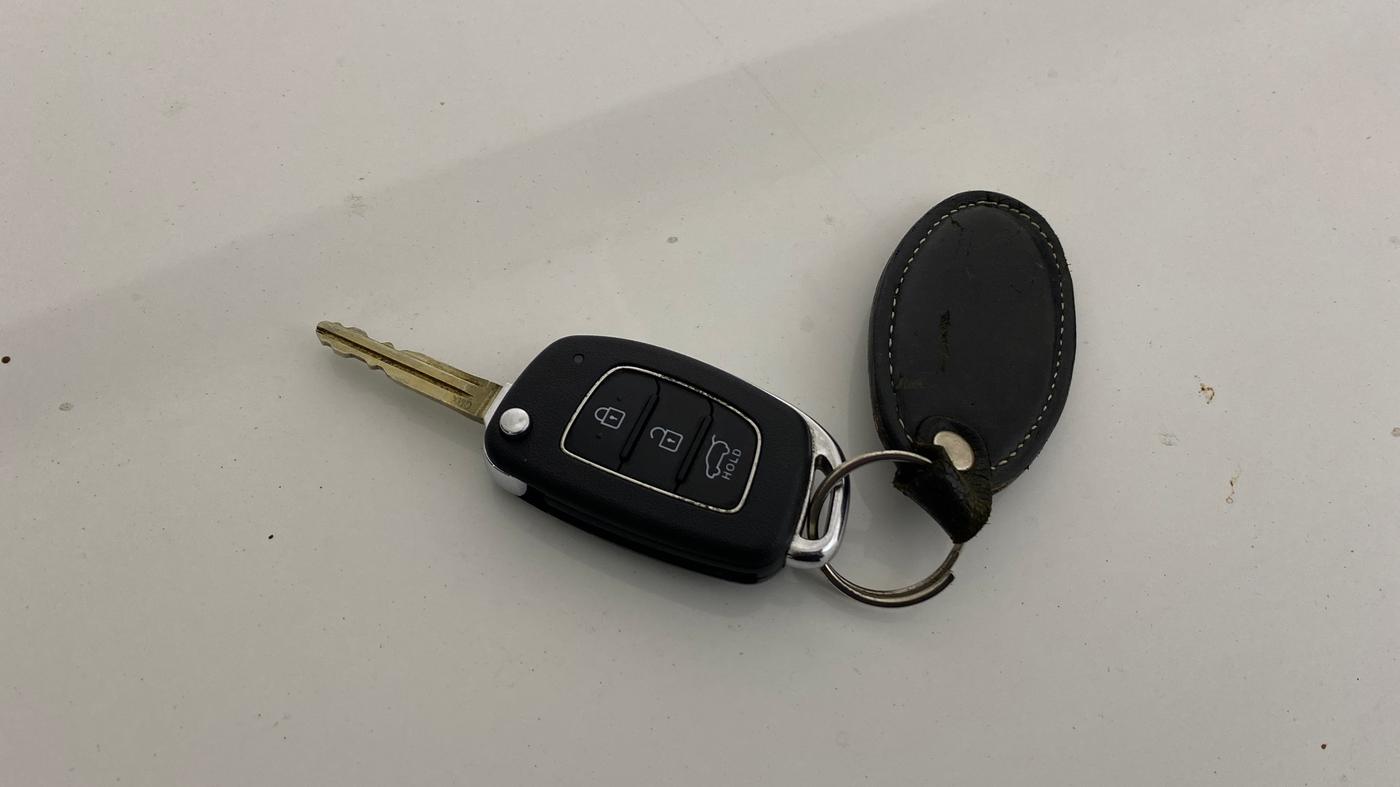 2021 Hyundai VENUE SX 1.0 TURBO IMT, Petrol, Manual, 27,095 km, Key Close Up