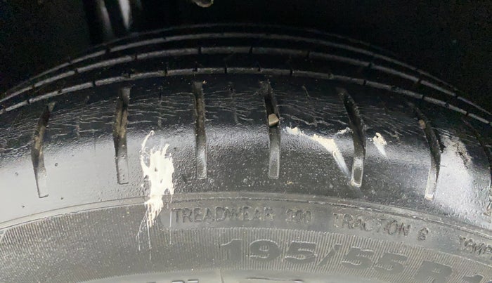 2016 Maruti Baleno ALPHA PETROL 1.2, Petrol, Manual, 47,188 km, Right Rear Tyre Tread