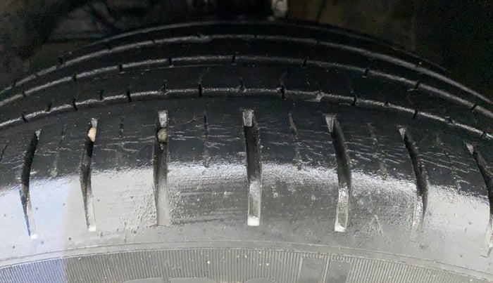 2016 Maruti Baleno ALPHA PETROL 1.2, Petrol, Manual, 47,188 km, Left Front Tyre Tread