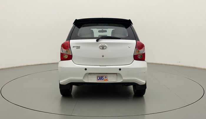 2019 Toyota Etios Liva V DUAL TONE, CNG, Manual, 82,515 km, Back/Rear