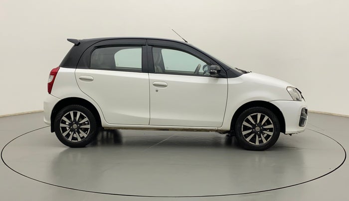 2019 Toyota Etios Liva V DUAL TONE, CNG, Manual, 82,515 km, Right Side View