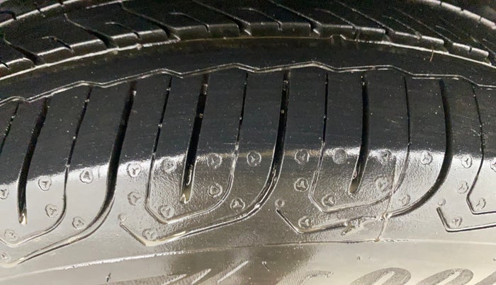 2021 Skoda Rapid 1.0 AMBITION TSI MT, Petrol, Manual, 49,111 km, Right Rear Tyre Tread