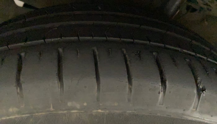2018 Maruti Baleno ALPHA CVT PETROL 1.2, Petrol, Automatic, 33,378 km, Right Rear Tyre Tread