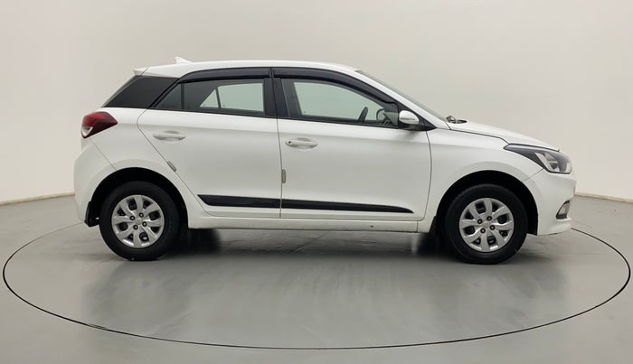 2016 Hyundai Elite i20 SPORTZ 1.2, Petrol, Manual, 56,136 km, Right Side View