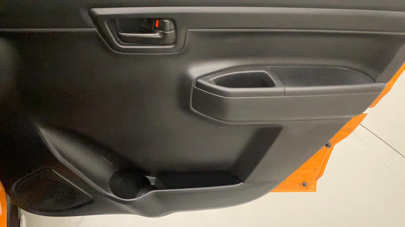 2020 Maruti S PRESSO VXI PLUS AMT, Petrol, Automatic, 34,824 km, Driver Side Door Panels Control