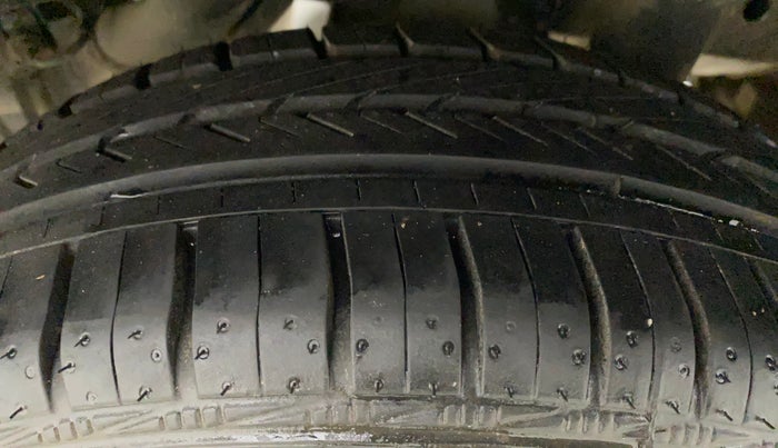 2018 Mahindra KUV 100 NXT K6+ D 6 STR, Diesel, Manual, 63,935 km, Left Rear Tyre Tread