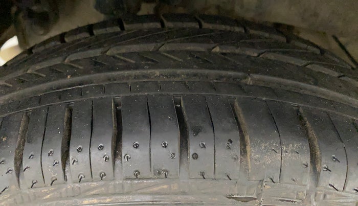2018 Mahindra KUV 100 NXT K6+ D 6 STR, Diesel, Manual, 63,935 km, Right Rear Tyre Tread