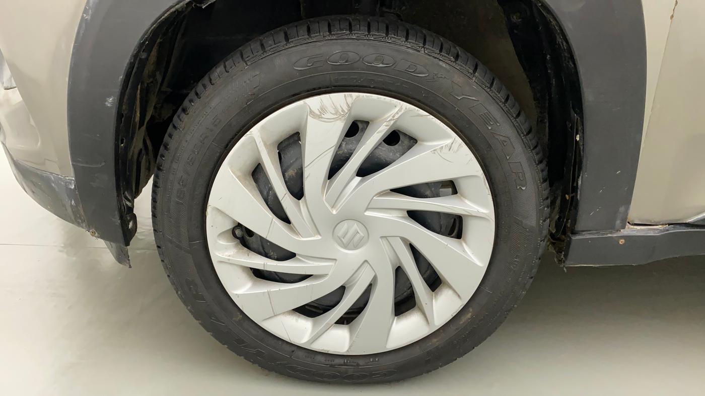 2018 Mahindra KUV 100 NXT K6+ D 6 STR, Diesel, Manual, 63,935 km, Left Front Wheel