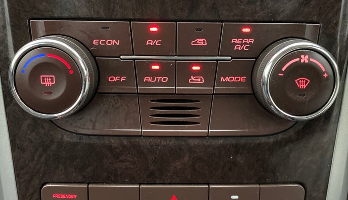 2015 Mahindra XUV500 W6 4X2, Diesel, Manual, 70,903 km, Automatic Climate Control
