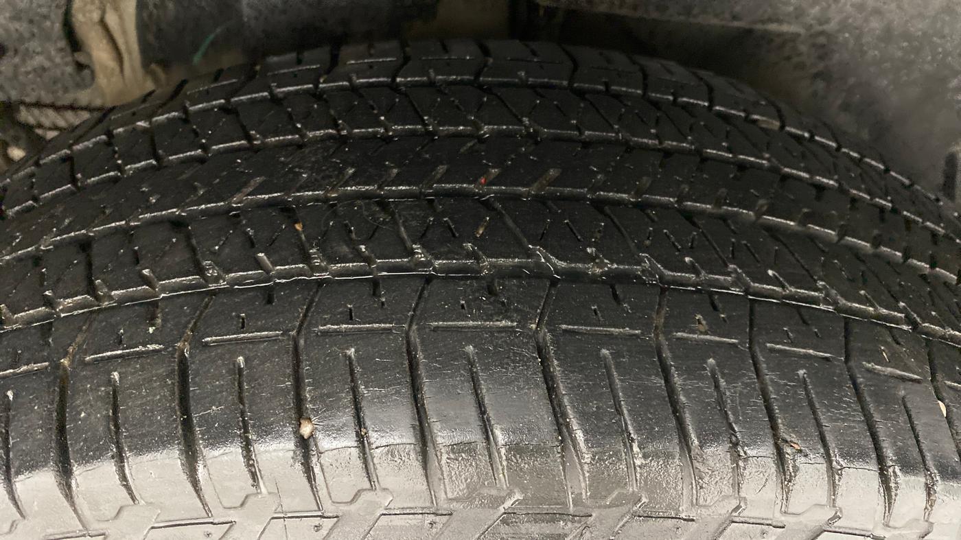 2015 Mahindra XUV500 W6 4X2, Diesel, Manual, 70,903 km, Right Rear Tyre Tread