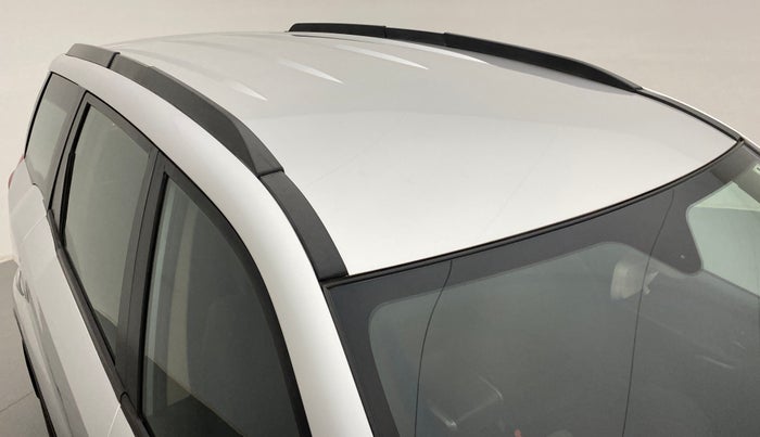 2015 Mahindra XUV500 W6 4X2, Diesel, Manual, 70,903 km, Roof