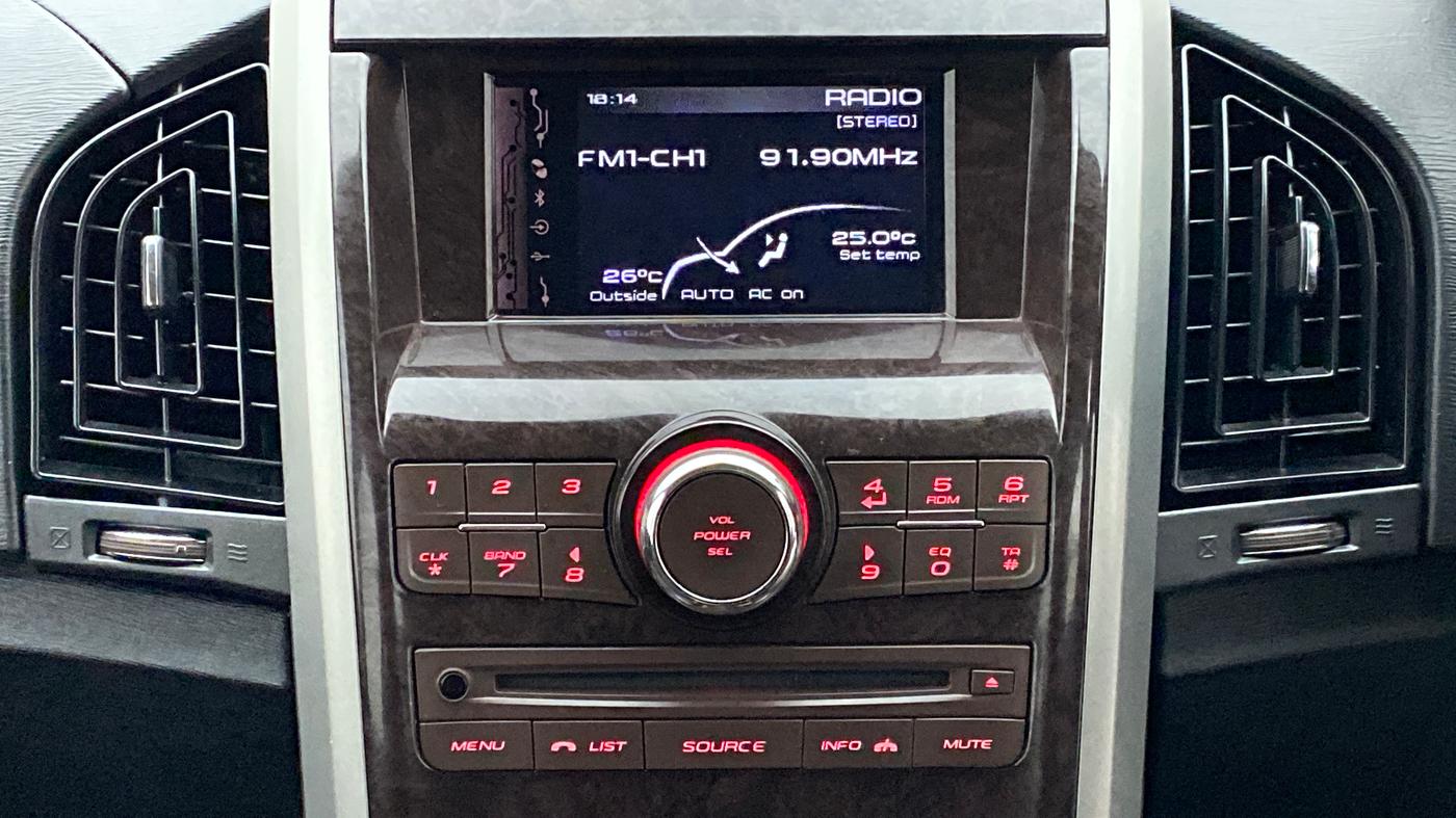 2015 Mahindra XUV500 W6 4X2, Diesel, Manual, 70,903 km, Infotainment System